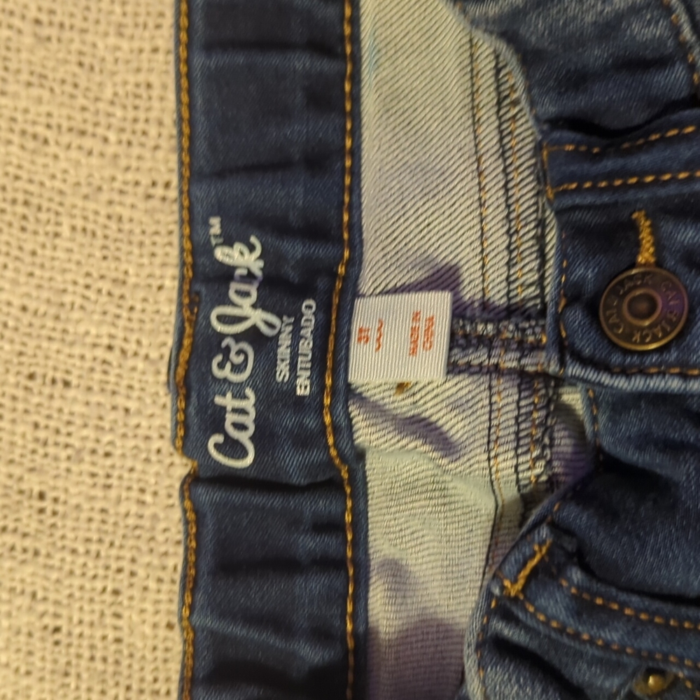 Pair of 3T Girl Jeans - Picture 8 of 8